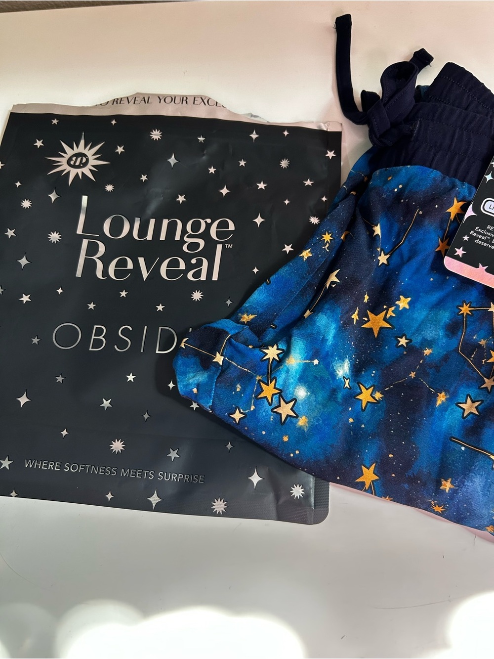 Lounge Reveal Women’s Blue Galaxy Star Print Joggers (Size: Small)